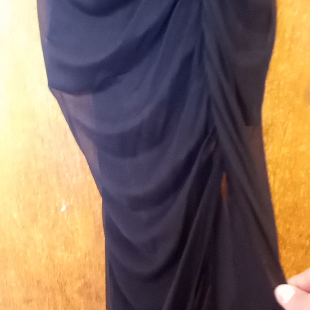 Dress - Picture 3 of 4